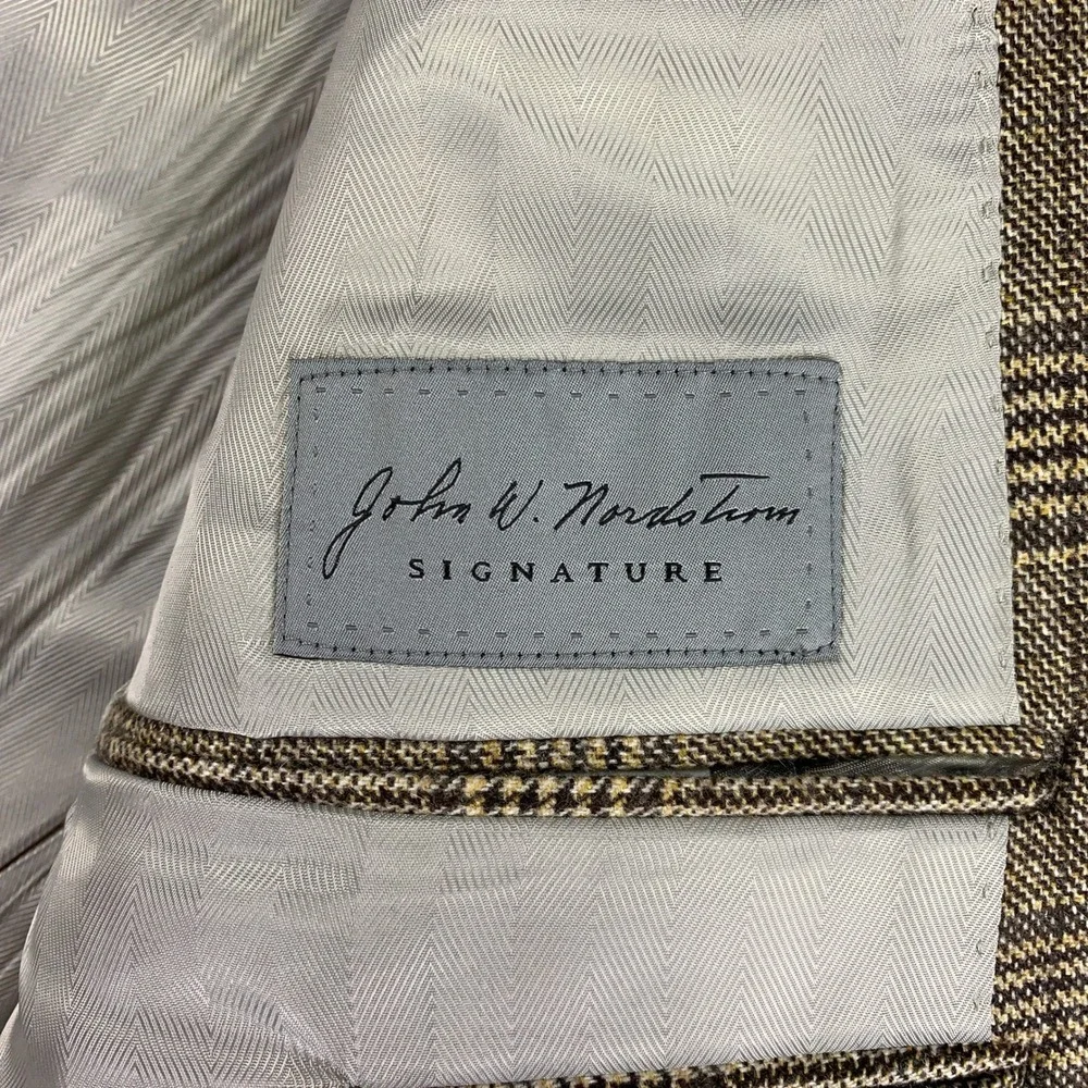 John W. Nordstrom Signature Cashmere Silk Sport Coat Mens 44R Brown Plaid Blazer